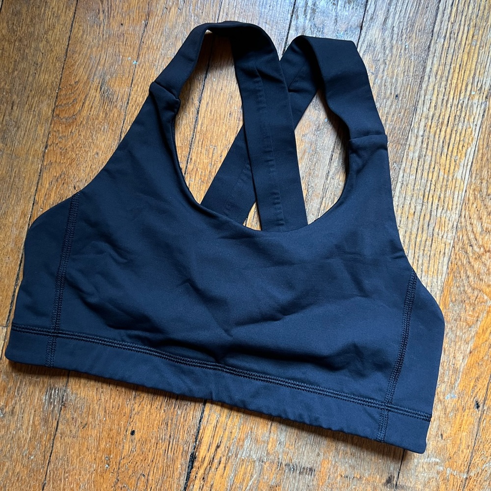 Lululemon medium support sports bra